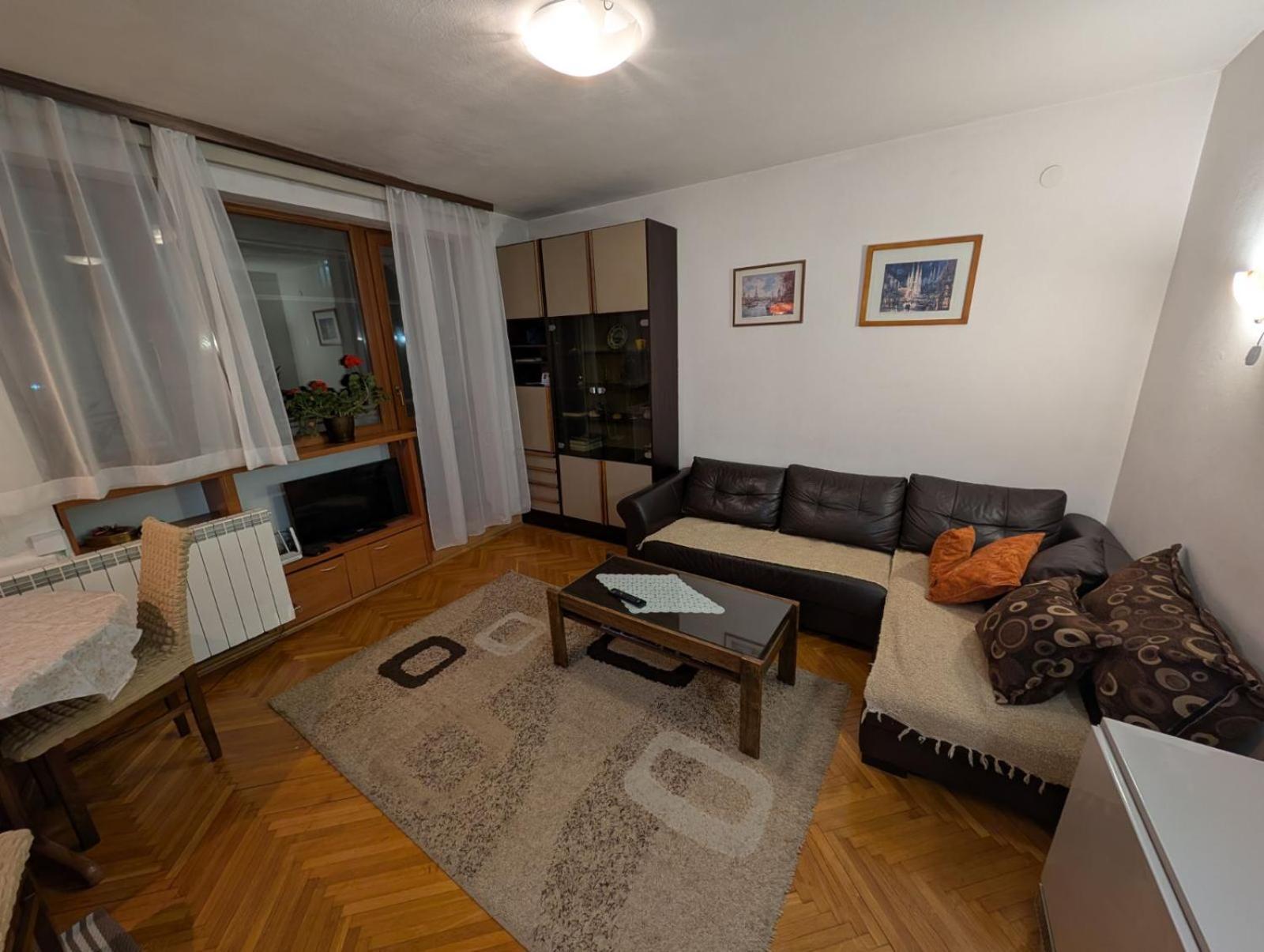Stan Uzice Apartment Bagian luar foto