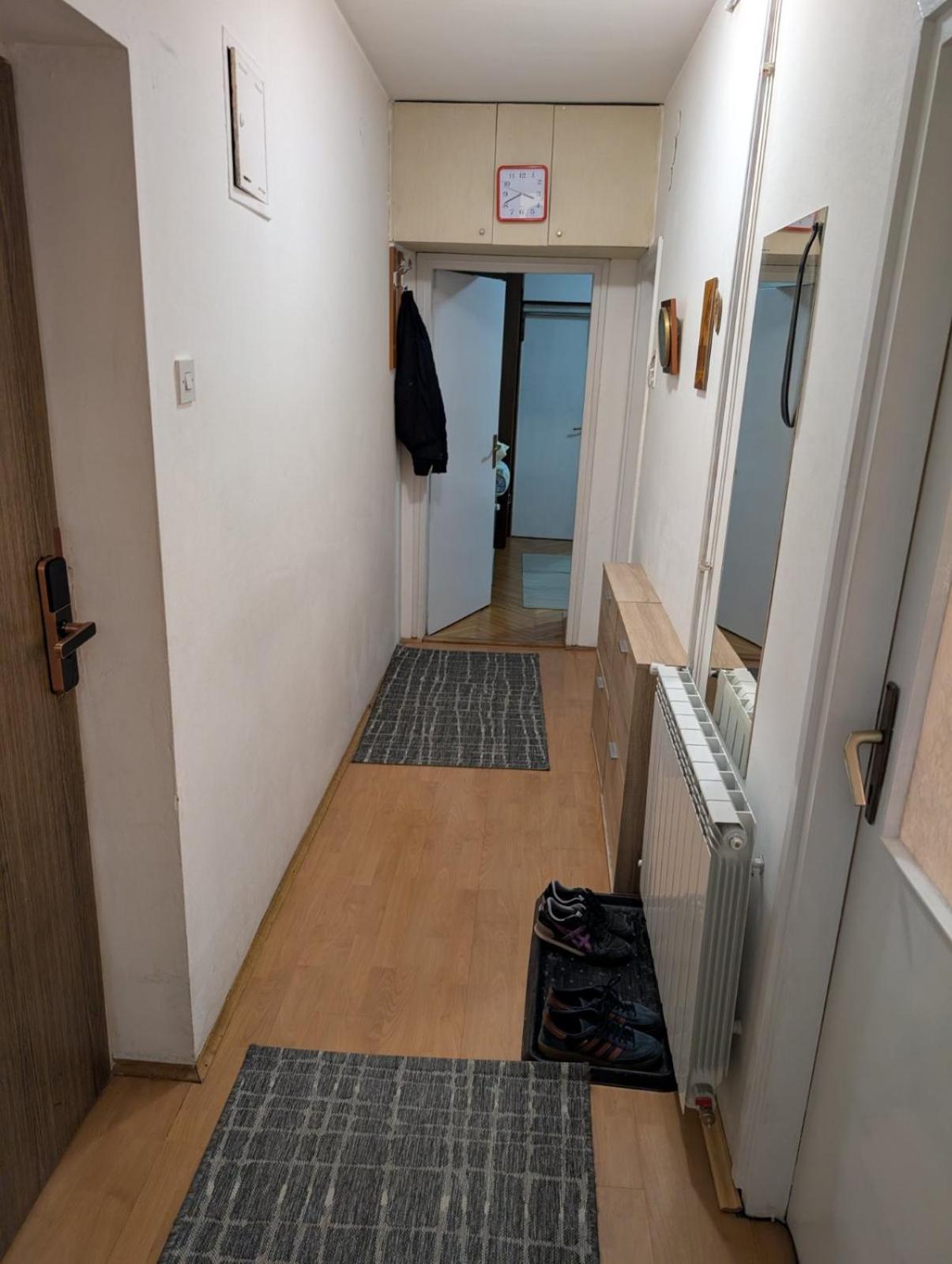Stan Uzice Apartment Bagian luar foto